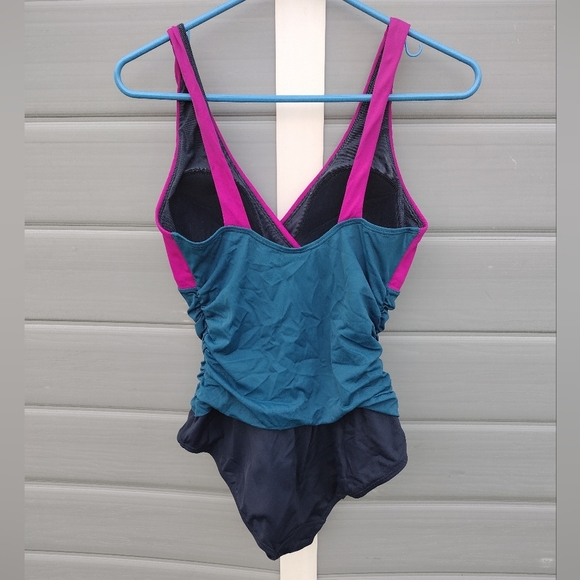Boden Talamanca colorblock ruched one piece swimsuit 8R - Picture 3 of 6
